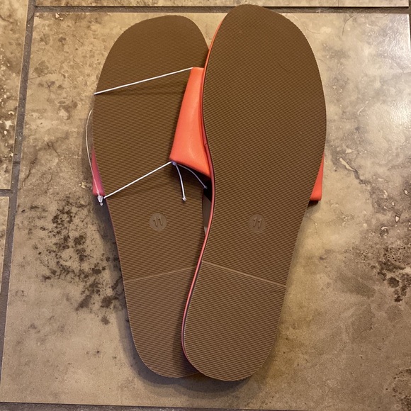 (155) NWT Women’s Coral Orange LuLu Slides by a new day. Size 11 - Picture 6 of 7